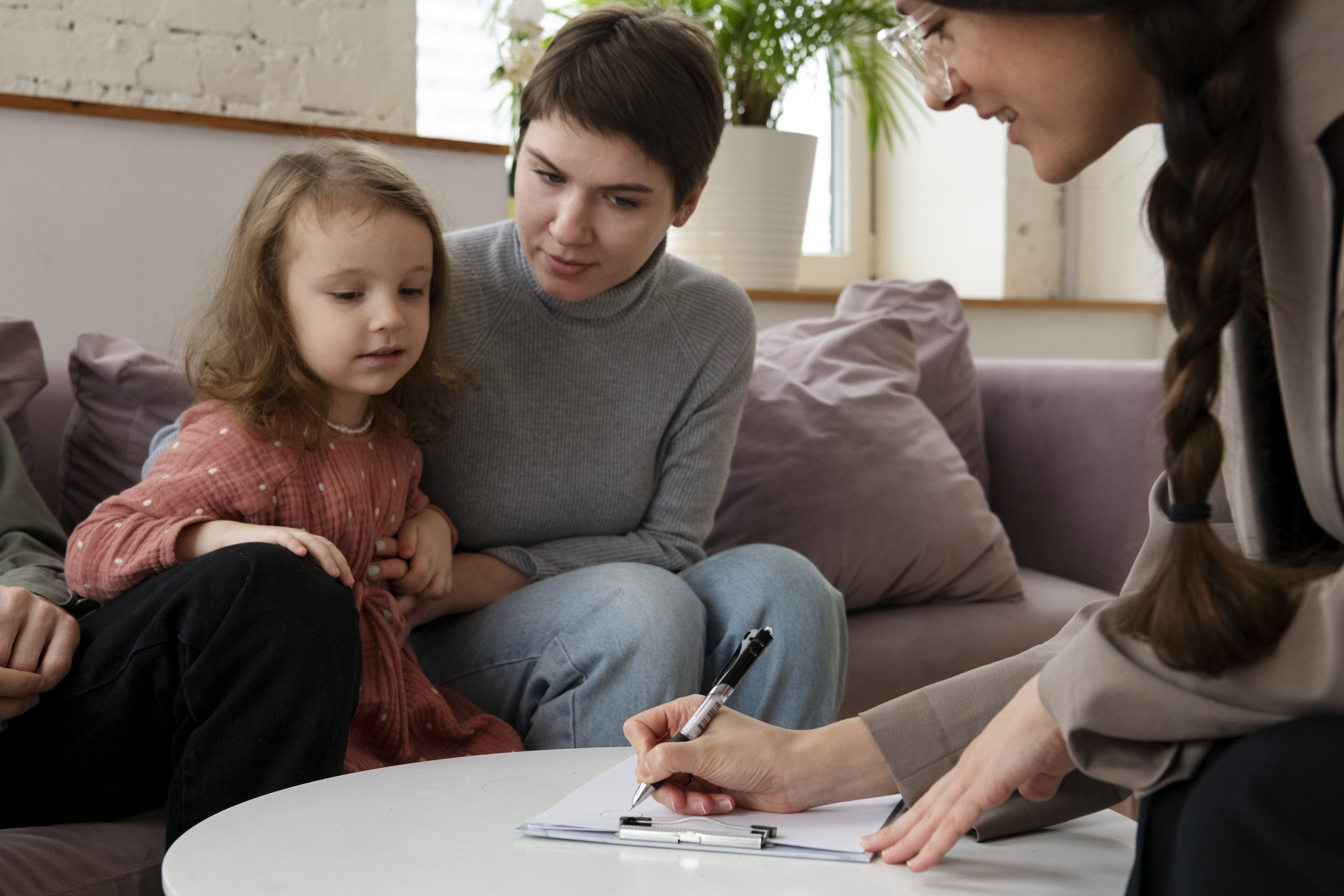 kid speech therapy with parent 7